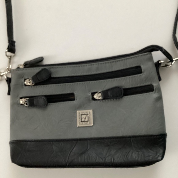 Stone Mountain Gray and Black Leather and Poly Crossbody Purse Shoulder Bag - Picture 3 of 10